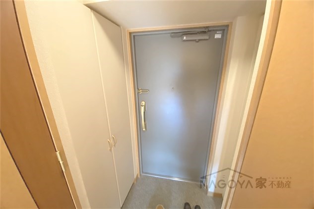 プレサンス名古屋駅前 玄関