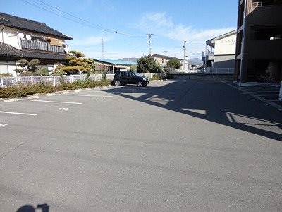 リンピア伊那 駐車場