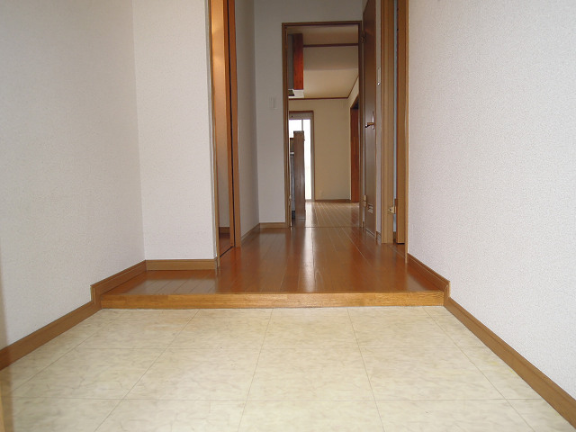 ポラリス 玄関