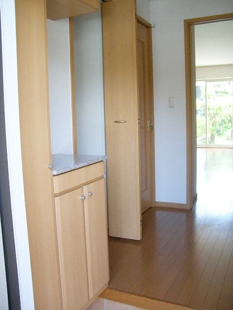 グランデカメリア山の手Ⅷ 玄関