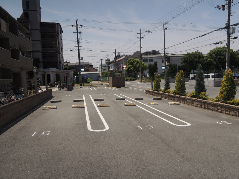 フォルトゥーナ 駐車場
