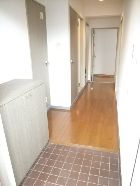 ファミーユ柳沢  玄関