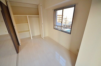 LE GRAND BLEU QUATRE(グランブルーキャトル)   ベッドルーム