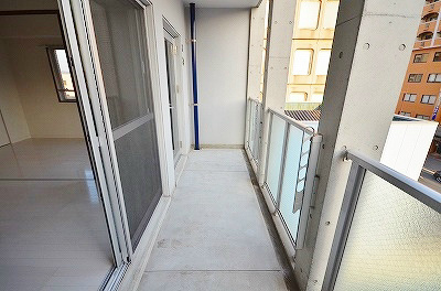 LE GRAND BLEU QUATRE(グランブルーキャトル)   ベランダ