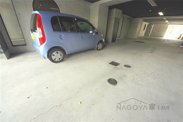 レジディア東桜 駐車場