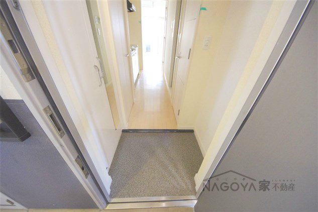 プレサンス久屋大通公園サウス 玄関