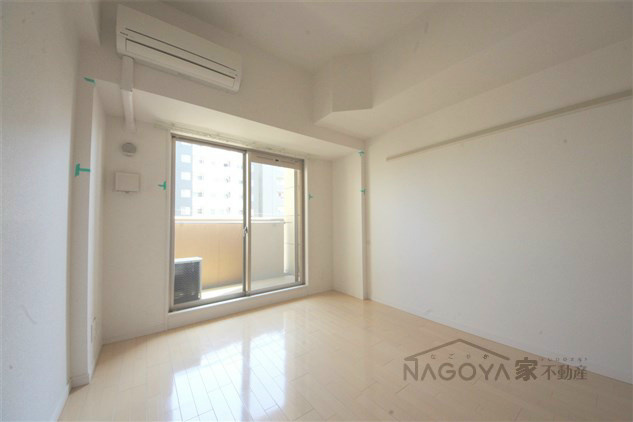 プレサンス久屋大通公園サウス リビング