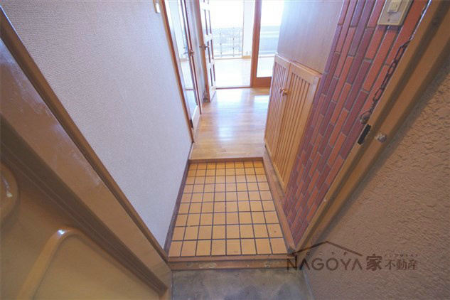 今枝マンション 玄関