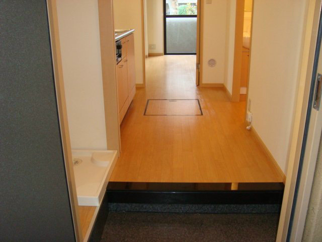 メゾン・クレール 玄関