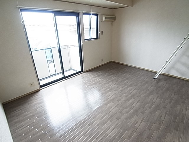 クレセントＭ　Ⅲ ベッドルーム