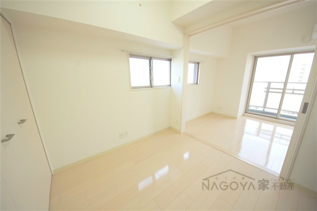 エステムプラザ名古屋駅前プライムタワー リビング