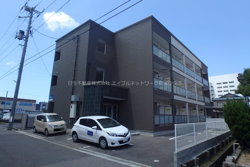 プロスペリテ 駐車場