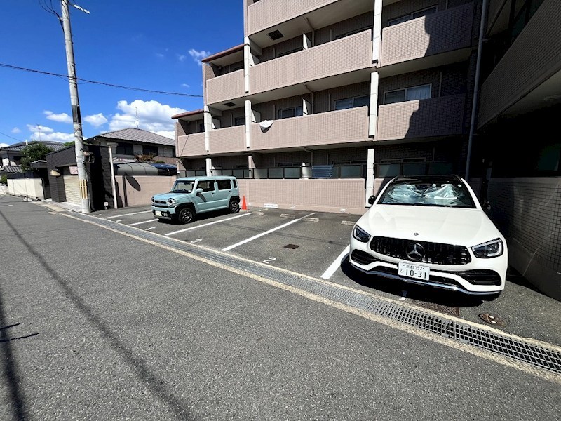ボナールヒロ 駐車場