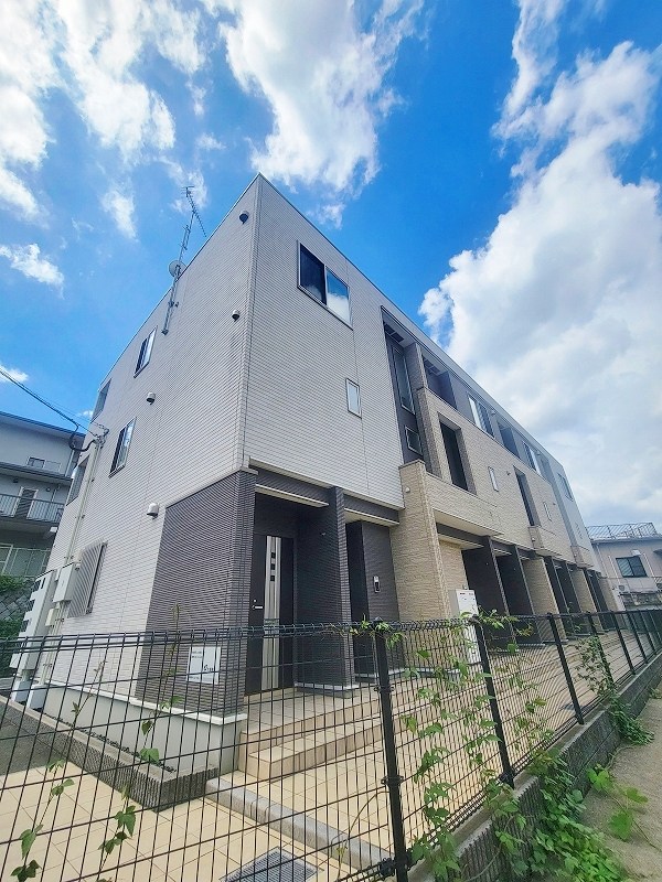 ルミナス  203号室 外観