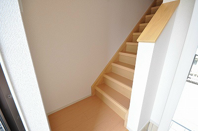 ルミナス  玄関