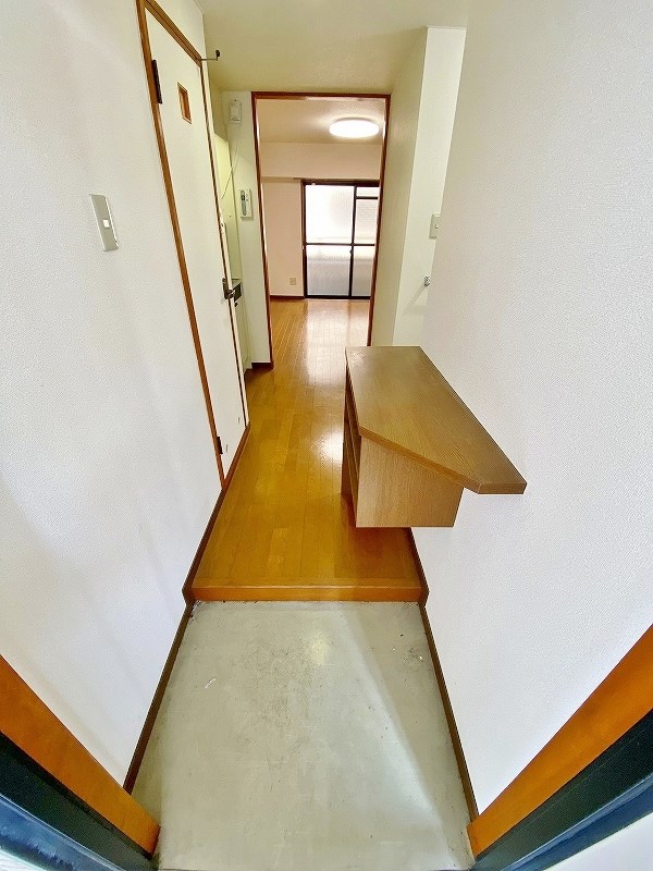 メゾン東武三萩野 玄関