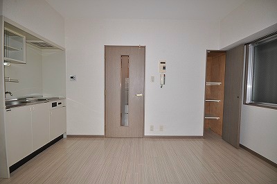 ライオンズマンション三萩野駅前   リビング