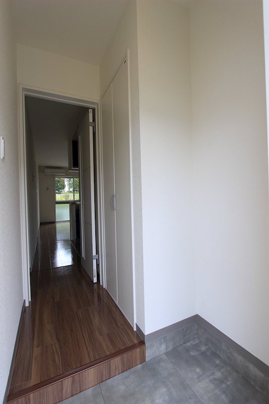 HILL SIDE マルシⅡ 玄関