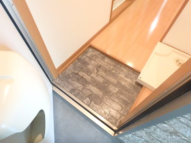 リエス中野弥生町 玄関