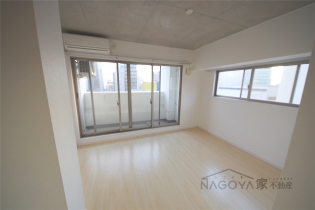 シャトー＆ホテル名駅南Ⅱ リビング