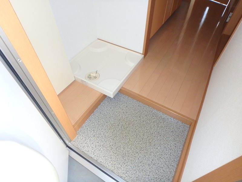 リエス中野弥生町 玄関