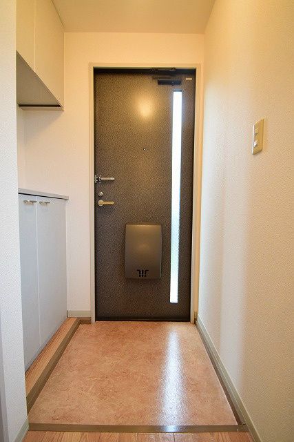 サンフラワーＢ 玄関