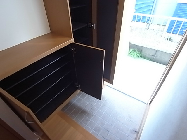 プレジール・オオクマⅡ 玄関