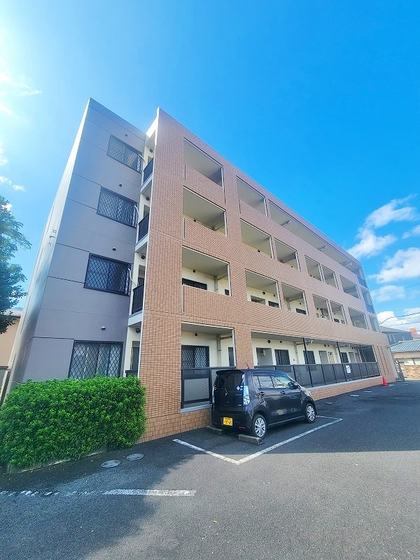 ユーアイマンション赤坂  205号室 外観