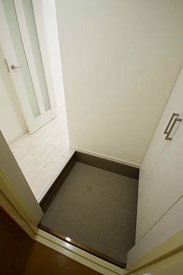 ドミール西小倉 玄関