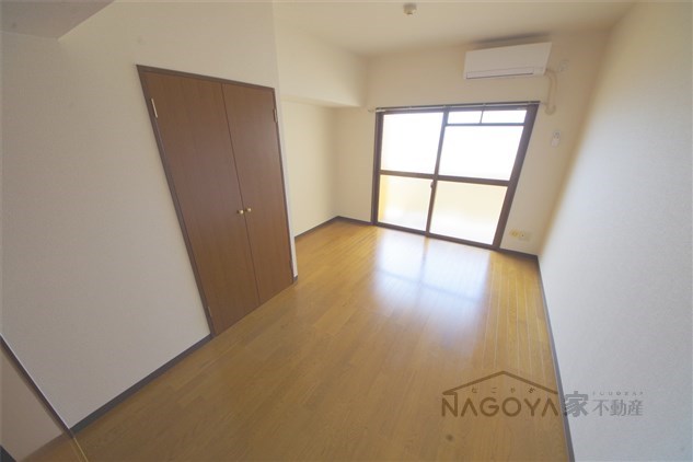 レジデンシア東別院 リビング