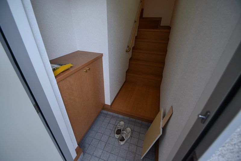 KOMACHI SUITES 玄関