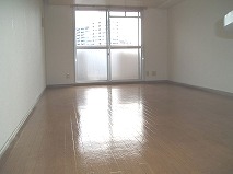 オリエンタル南小倉  リビング