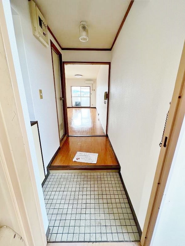 ルミナス  玄関