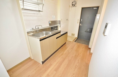 ビーライン菜園場 リビング