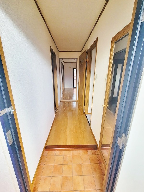 フォレスト徳吉 玄関