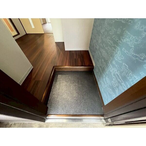 グランソワール千代田 玄関