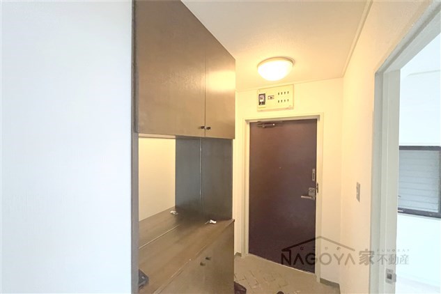 ローズガーデン楠元 玄関