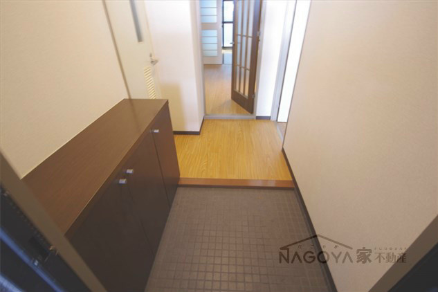 エクセルメゾン本山 玄関