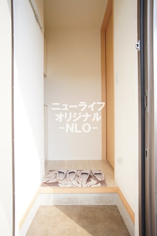 メゾンヴァンベール参番館 玄関