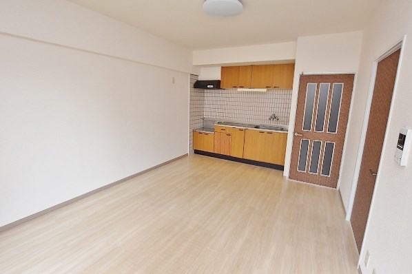 エルザサンリバー戸畑  リビング