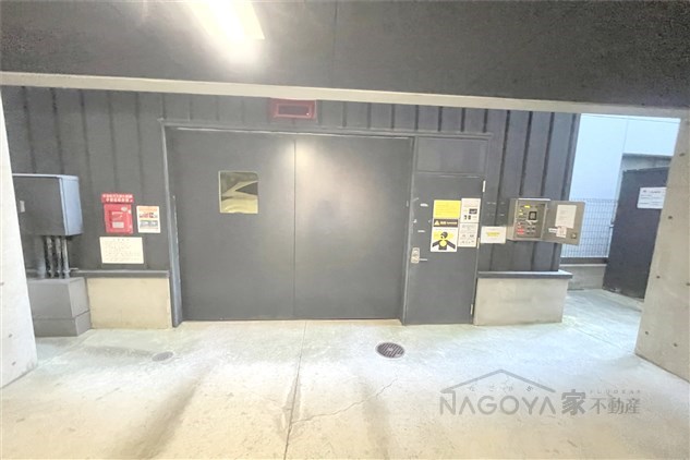 HF伏見レジデンス 駐車場