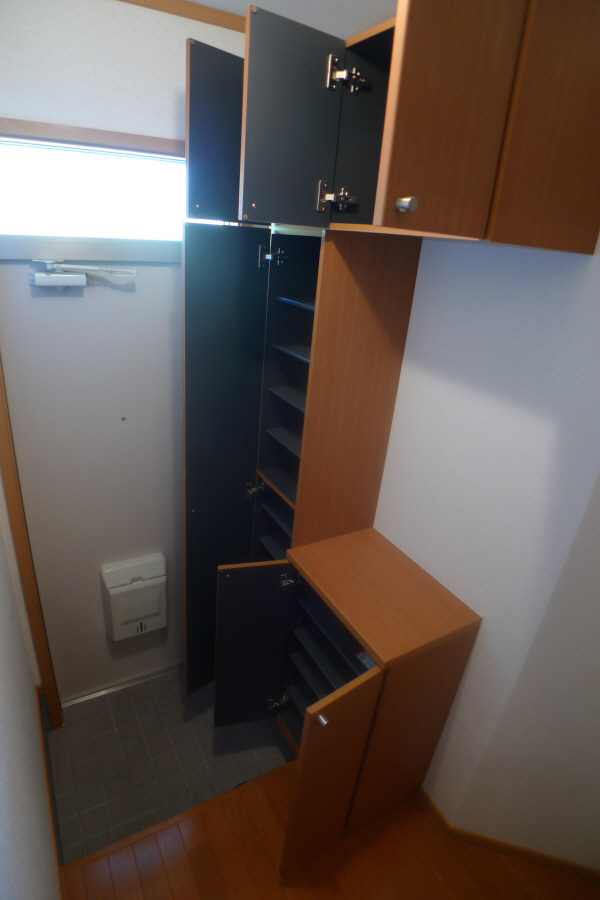 カリーノ・Ｓ 玄関