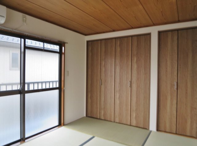 オオスガハイツ 玄関