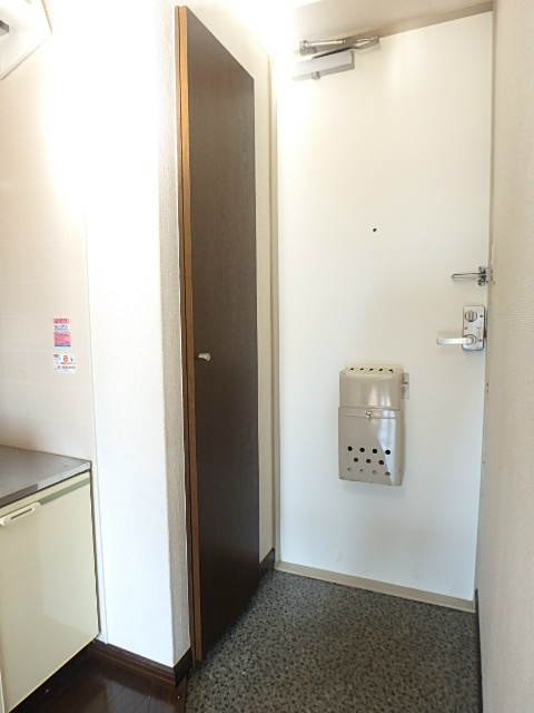コーポ平井 玄関