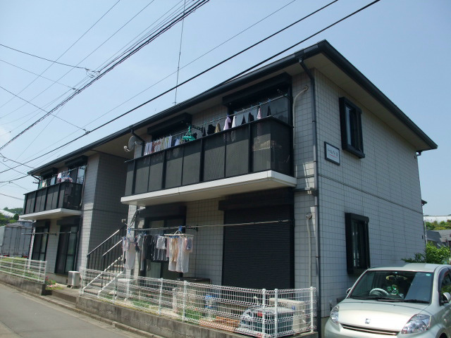 イーエムプットB 201号室 外観