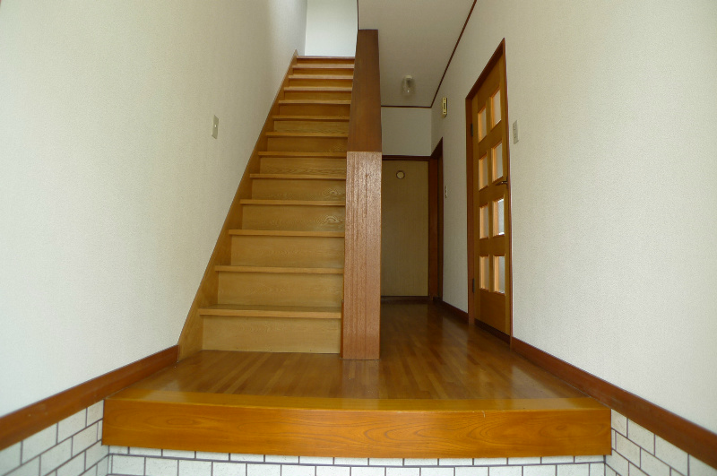 メゾン平成 玄関