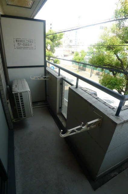 KI-３ビル ベランダ