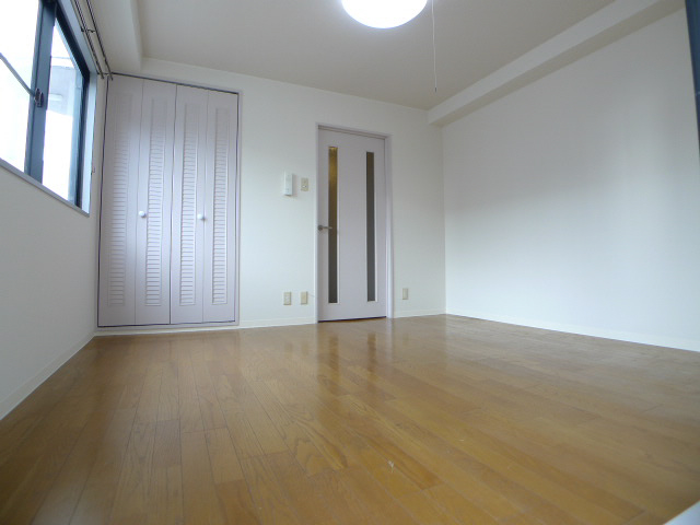 藤永ビル リビング