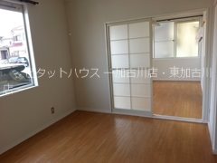 ドミール中津 リビング