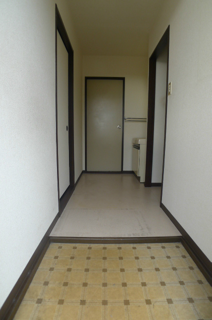 フレグランス新野辺 玄関